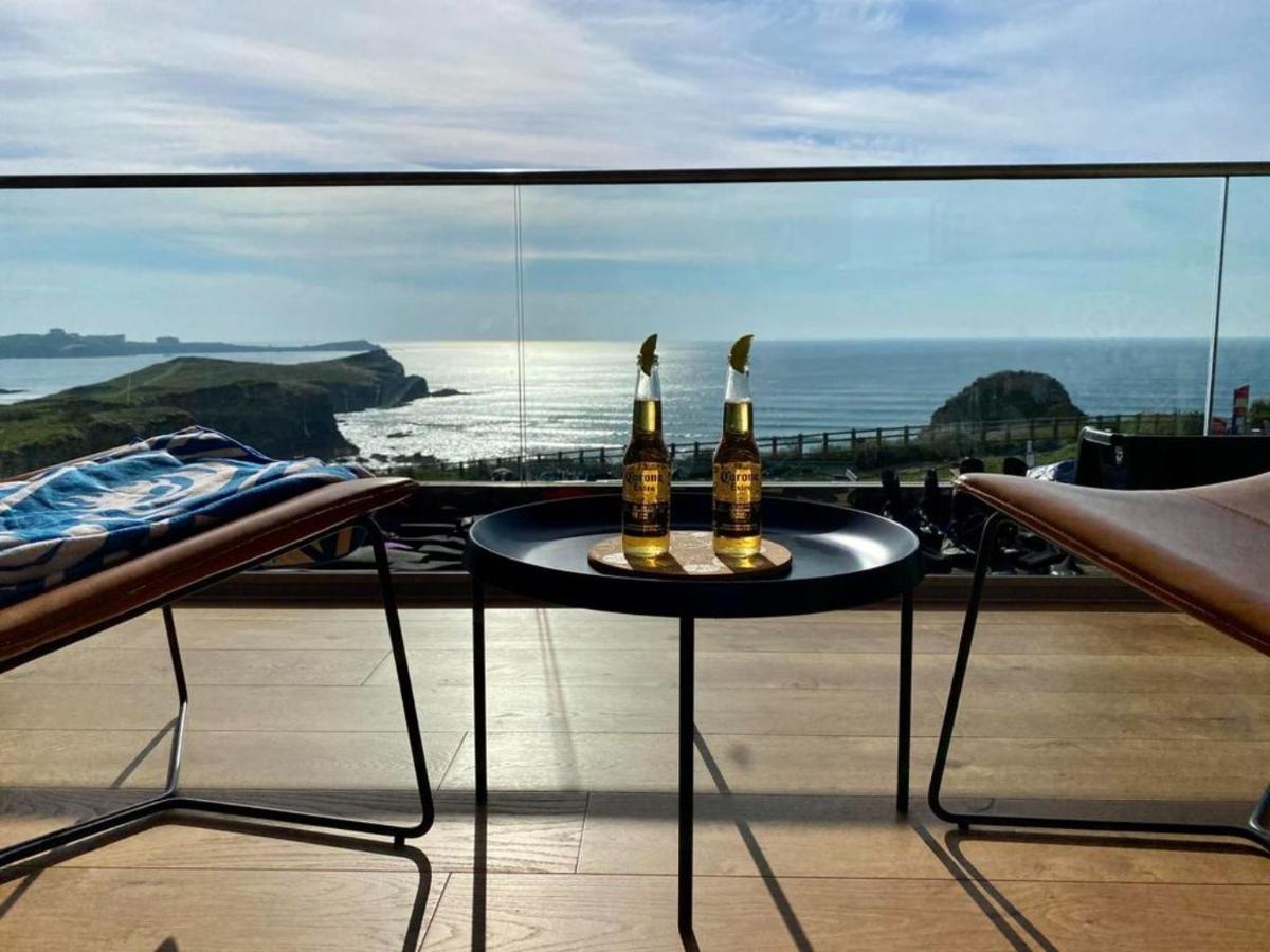 Sunset Waves Sea View Apartment Featuring Panoramic Views & Parking Newquay  Exterior photo